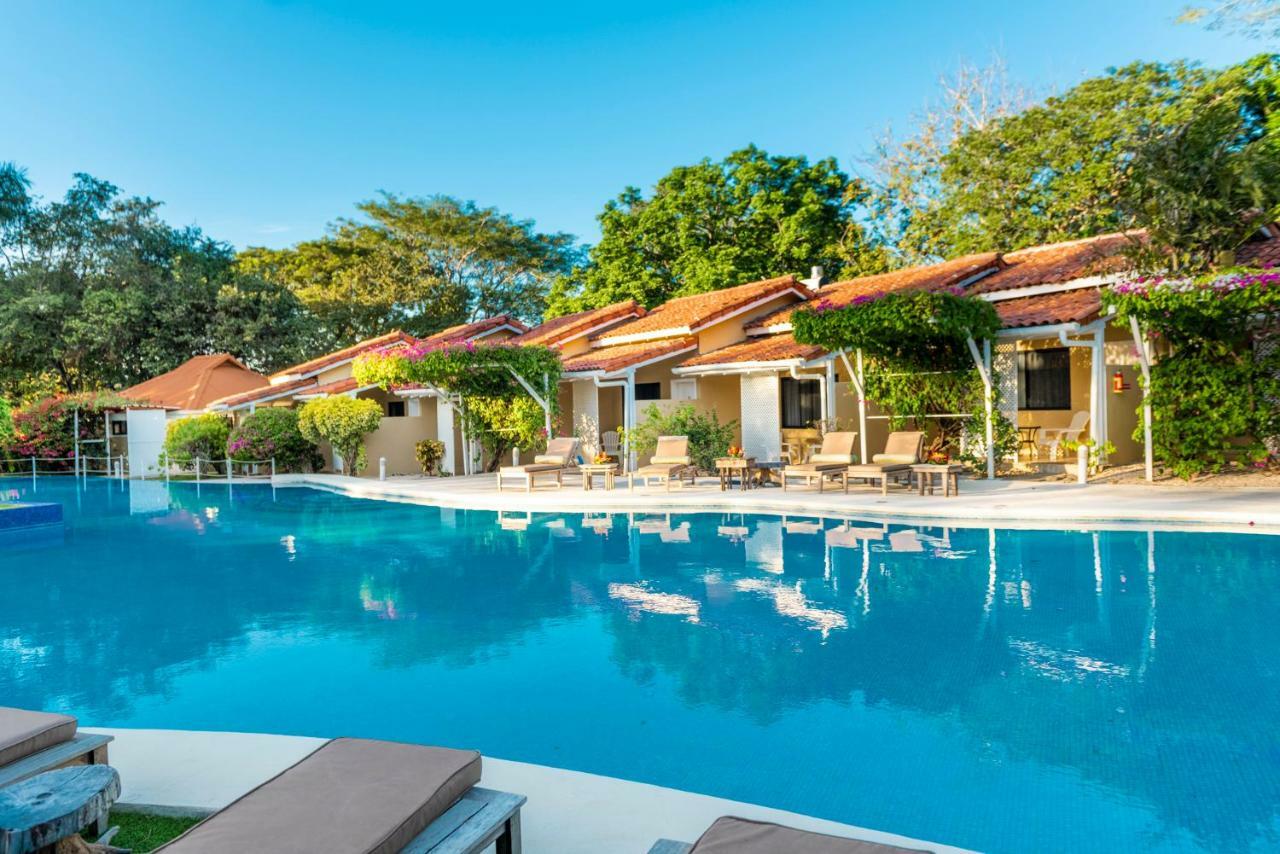 Seis Playas Hotel Tamarindo Exterior foto